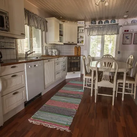 Helga - Beachfront * Hitis