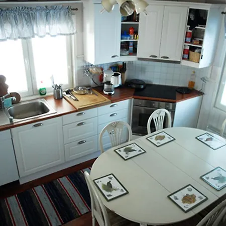 Vila Helga - Beachfront Hitis