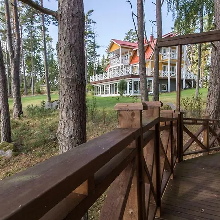 Helga - Beachfront * Hitis