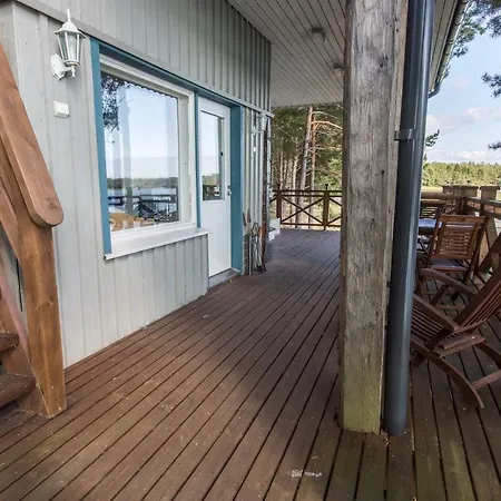 Helga - Beachfront Hitis