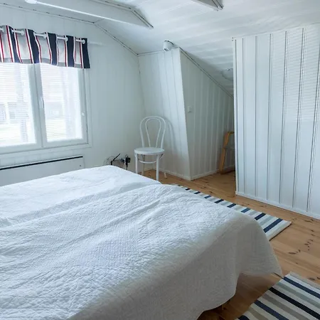 Helga - Beachfront Villa Hitis