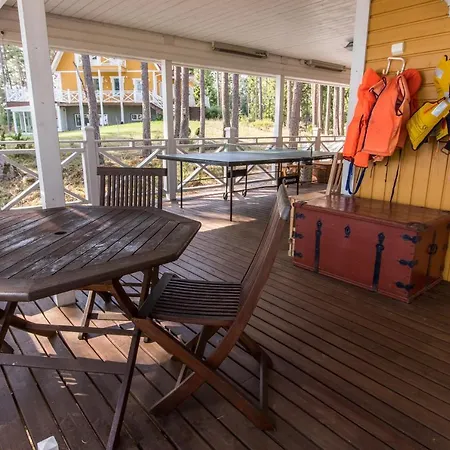 Villa Helga - Beachfront