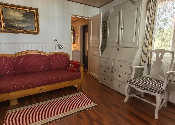 Villa Helga - Beachfront Hitis