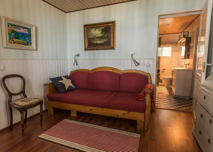 Villa Helga - Beachfront Hitis