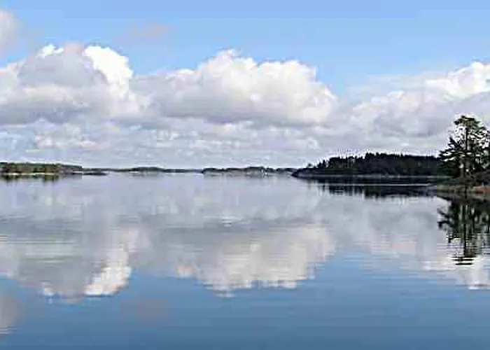 Helga - Beachfront * Hitis