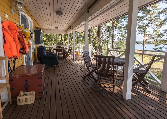 Villa Helga - Beachfront Hitis