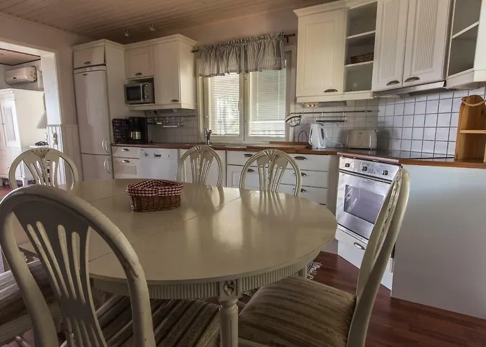 Helga - Beachfront Villa